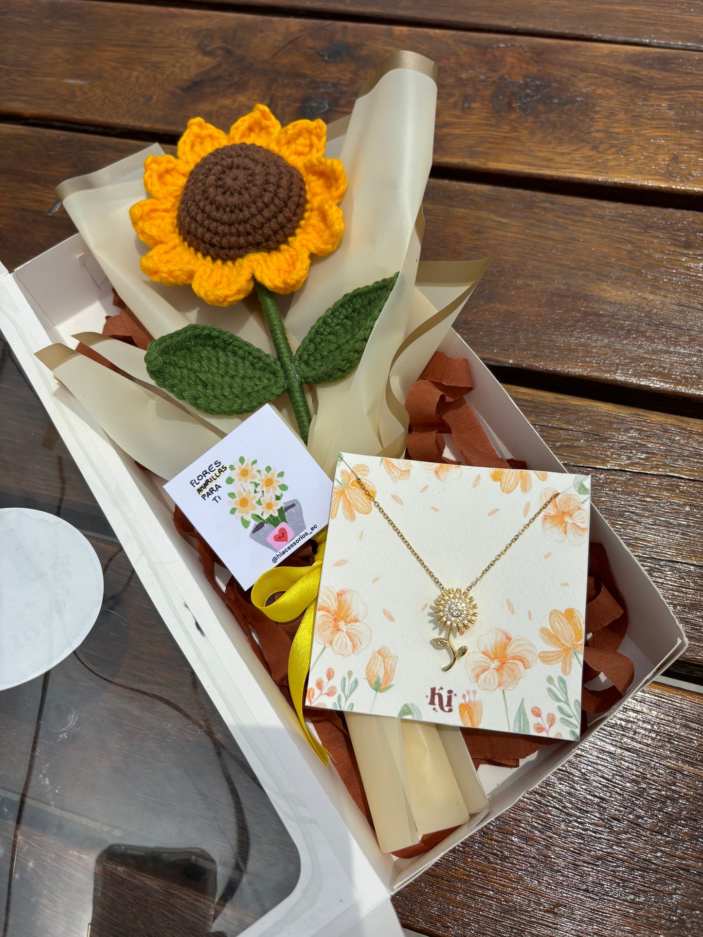 Box girasol eterno 🌻 + cadena 💛 | ENVÍO GRATIS