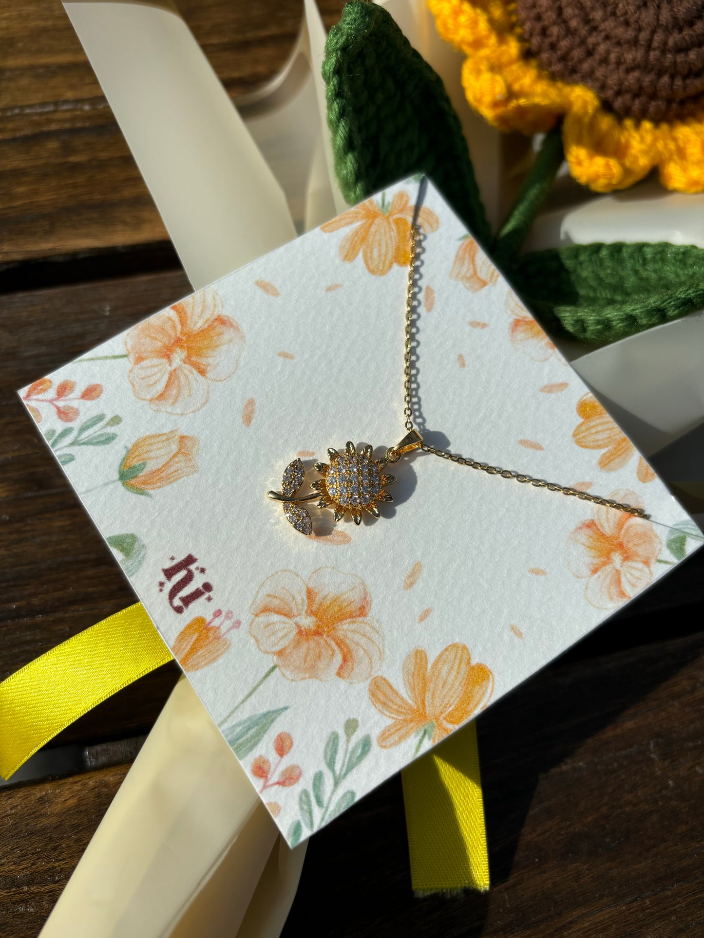 Box girasol eterno 🌻 + cadena 💛 | ENVÍO GRATIS