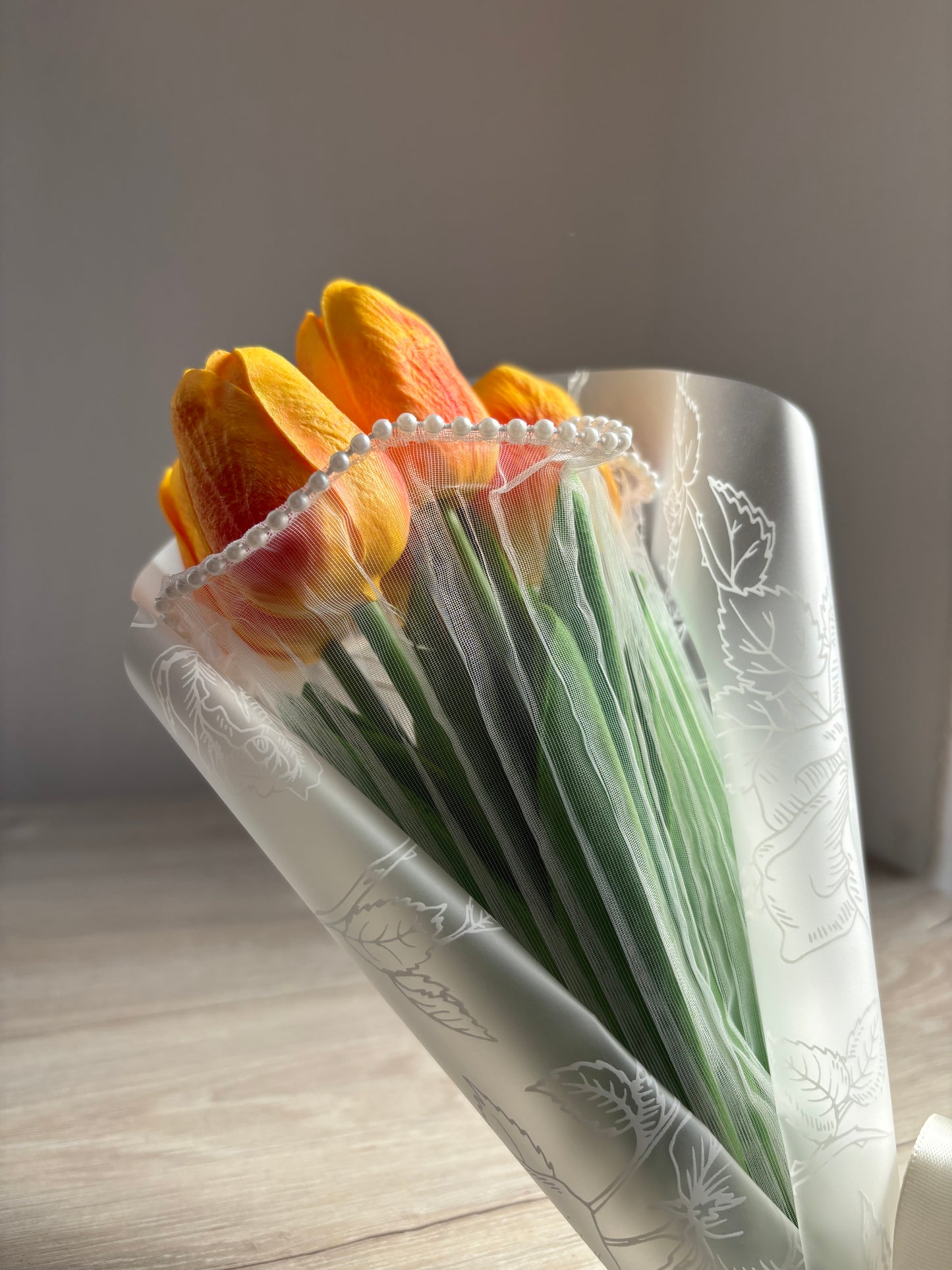 5 Tulipanes eternos con luces  💐✨